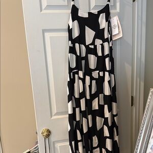 Black and White Geometric Maxi Dress